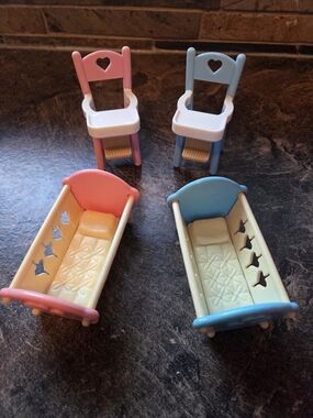 Fisher-Price Loving Family 1993 Highchairs & Cribs